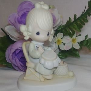 Precious Moments Figurine:1979 Mother Sew Dear